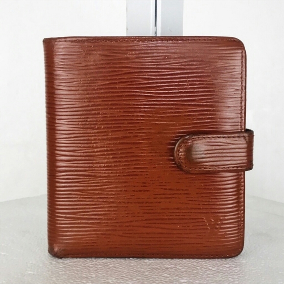 Louis Vuitton Handbags - Louis Vuitton Vintage Wallet Beautiful